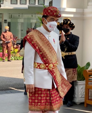 Deretan Baju Adat Yang Dipakai Jokowi Dalam Upacara Hut Ri Dari